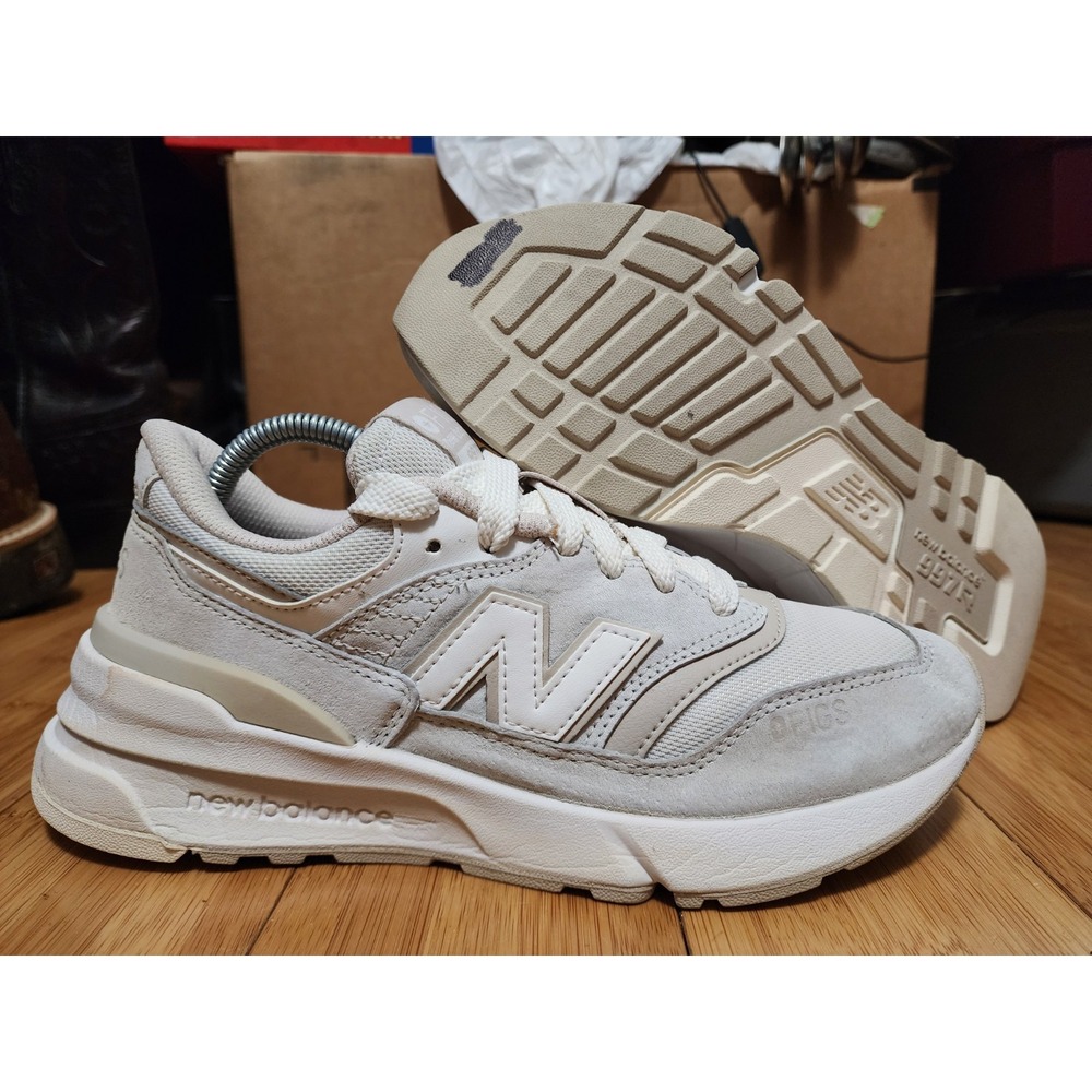 Figs X New Balance 997R Nurse Comfort Shoes Sneakers Women 7.5 Cream White Suede